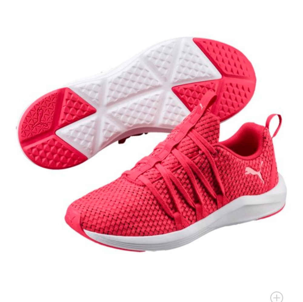 NWOT Puma tennis shoes.